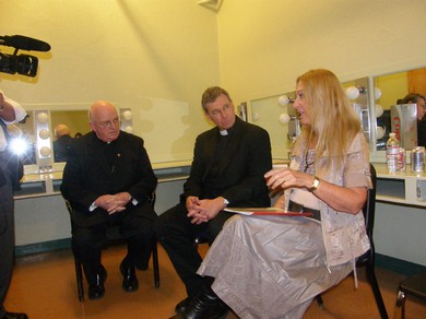 Η Βασούλα με τον επίσκοπο Faber Mc Donald